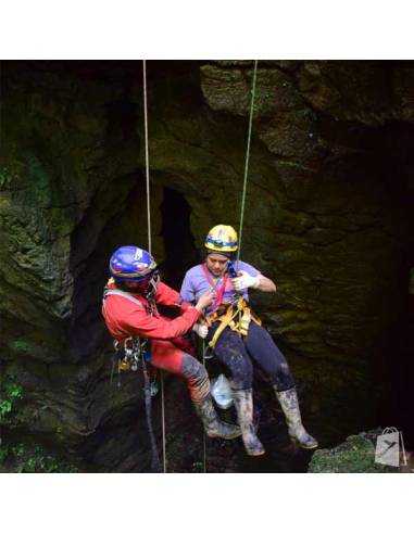 Escalada La Cueva de los Tayos en el Oriente